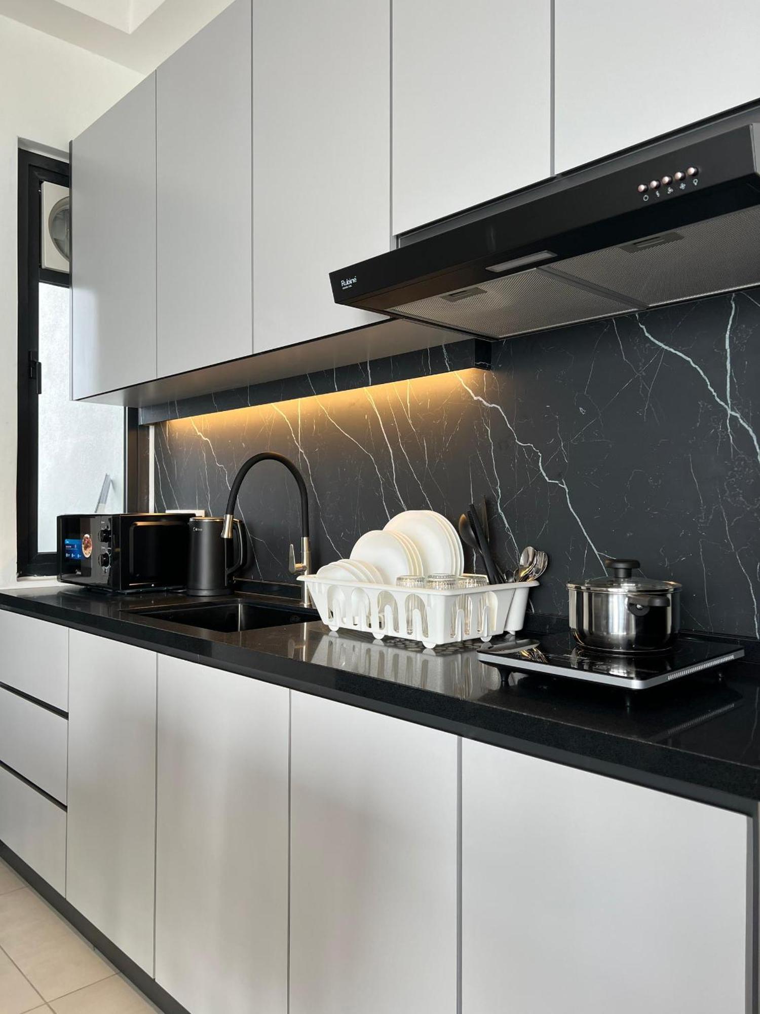 Urban Suites Two Or Three Bedroom Georgetown By Anc Jelutong Exterior foto