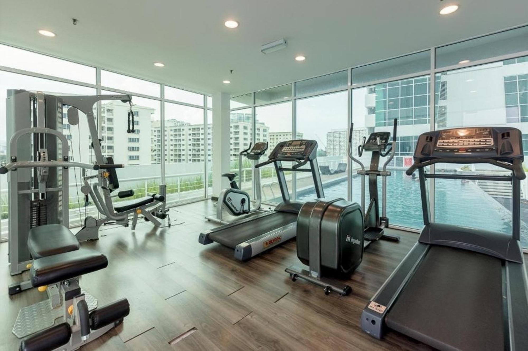 Urban Suites Two Or Three Bedroom Georgetown By Anc Jelutong Exterior foto