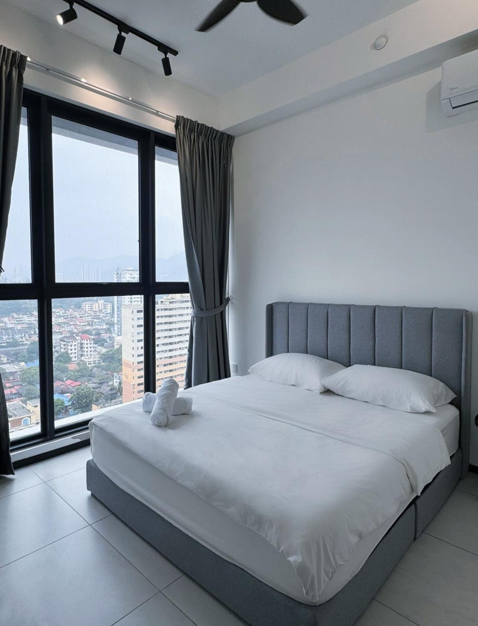 Urban Suites Two Or Three Bedroom Georgetown By Anc Jelutong Exterior foto